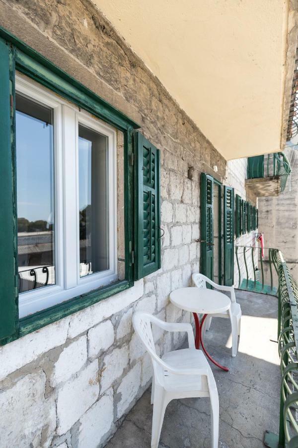 Apinelo Port Rooms Split Exterior photo